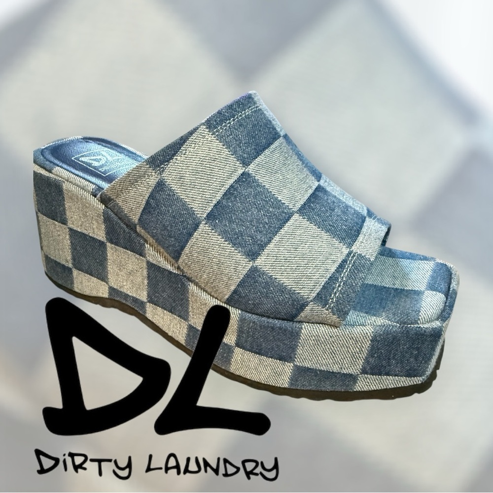 *New in Box* Dirty Laundry Trighton checkered denim platform slide sandals.